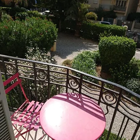 Apartament Au Calme Centre Liberation